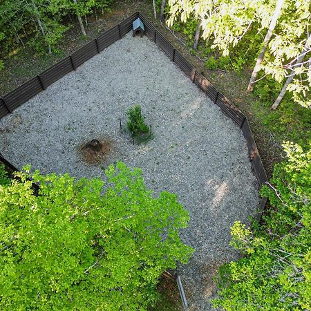 The Big Little Cabin - Hot Tub & Playground ダロネガ エクステリア 写真