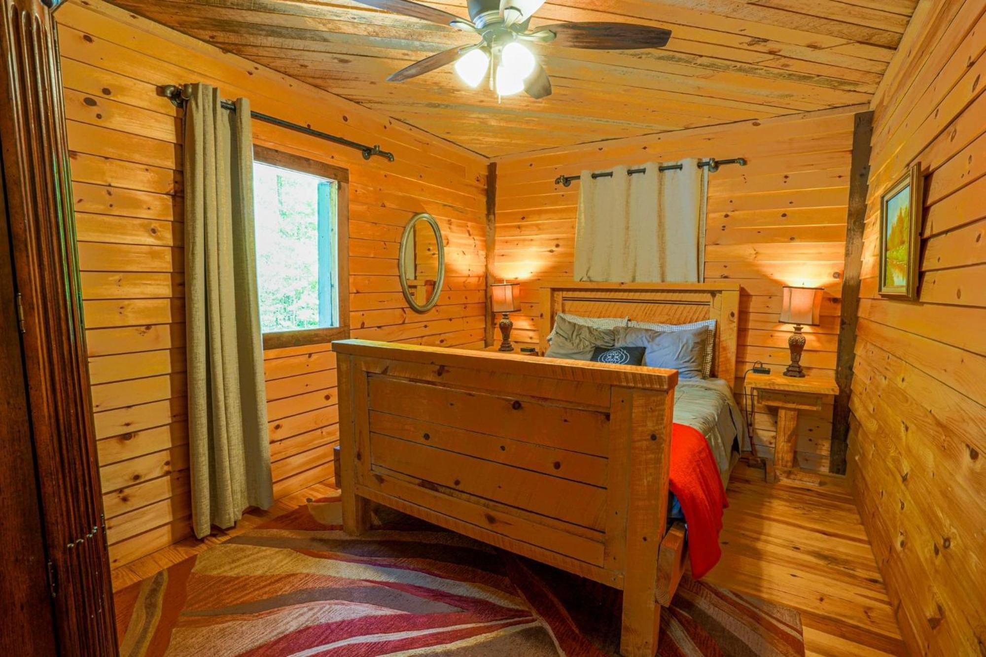 The Big Little Cabin - Hot Tub & Playground ダロネガ エクステリア 写真